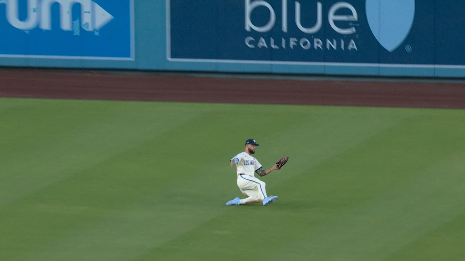 Andy Pages' smooth sliding catch | 06/20/2026 | MLB.com