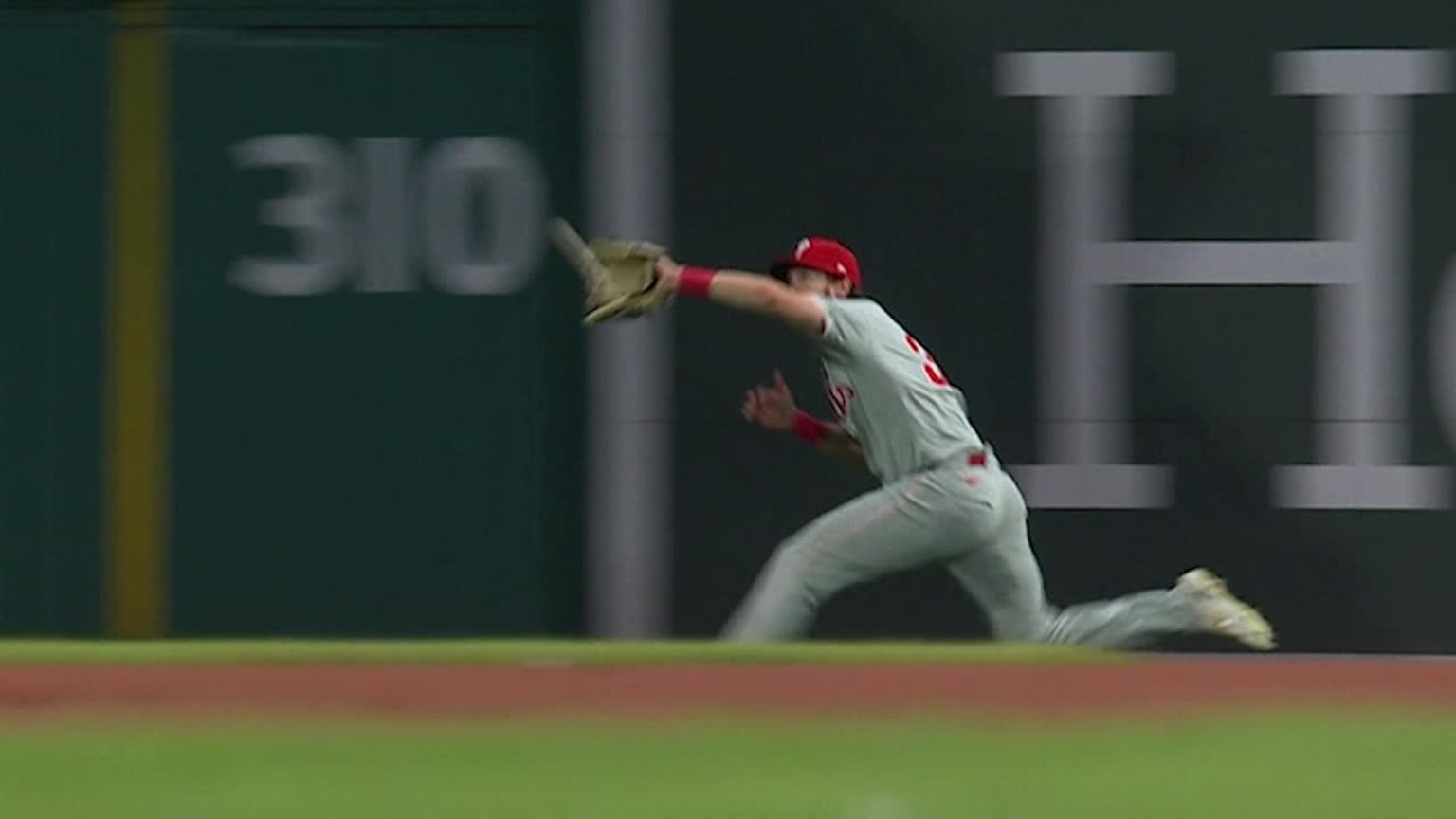 David Dahl's falling catch on the run | 06/11/2024 | Philadelphia Phillies
