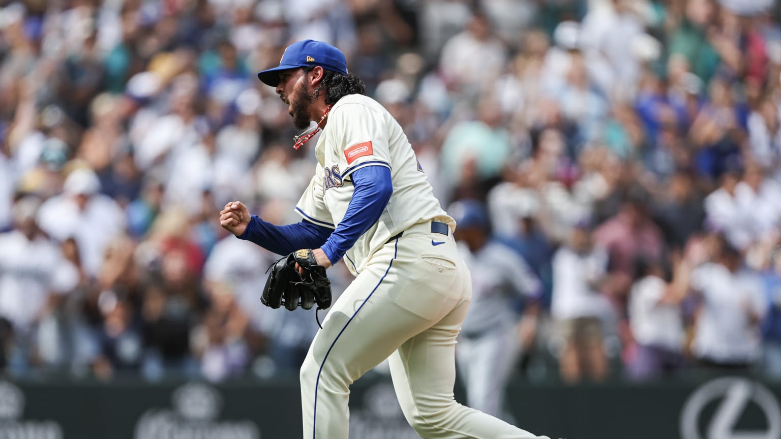 Andrés Muñoz closes out the Mariners' 5-4 win | 08/03/2025 | Seattle ...