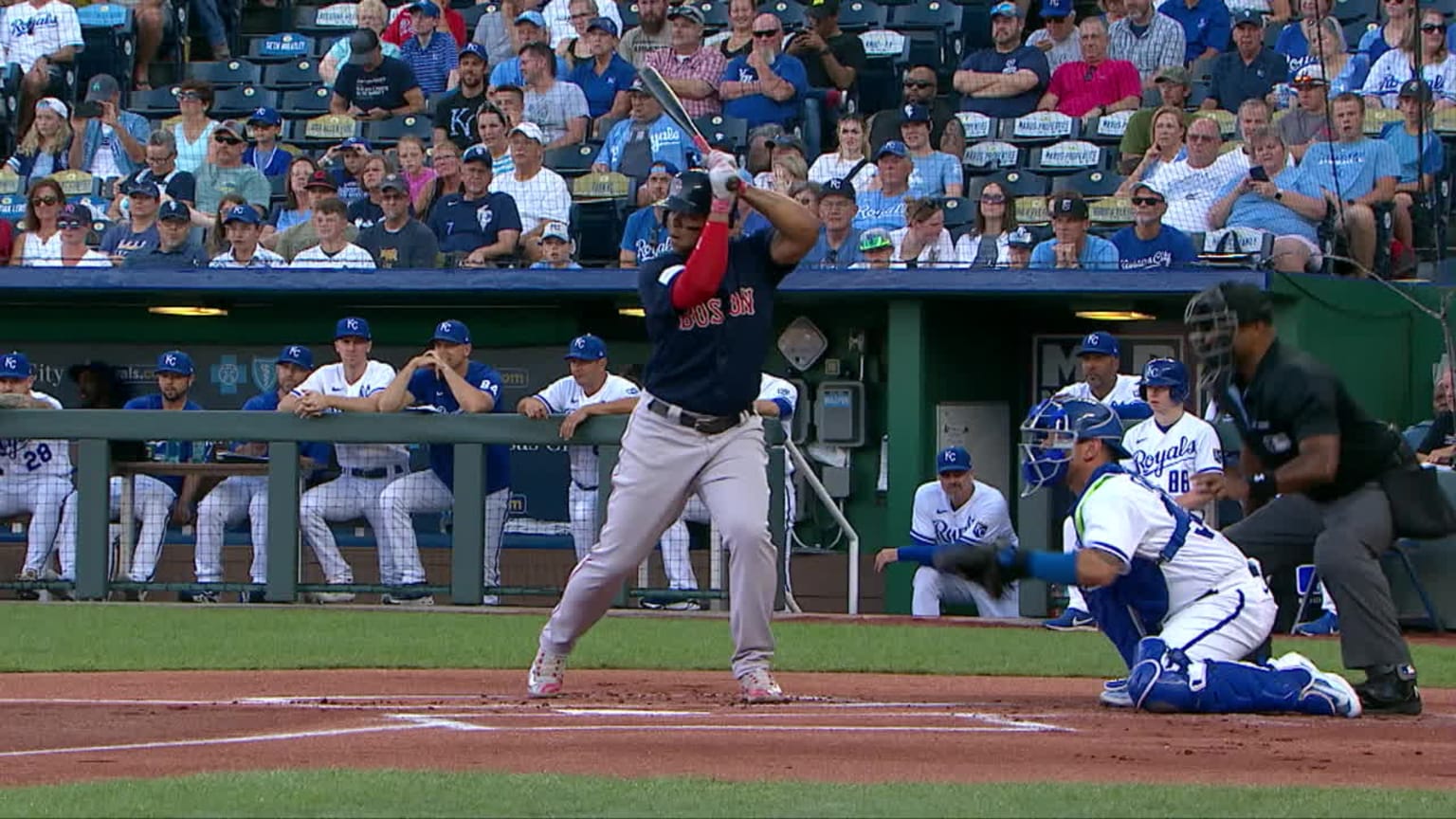 Rafael Devers laces an RBI double, 06/20/2022