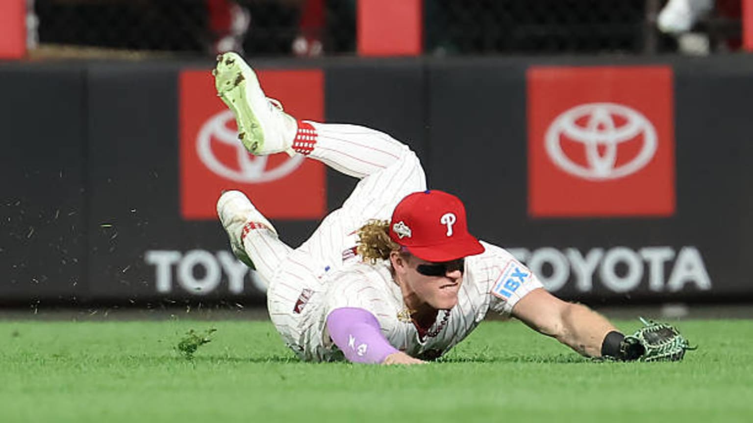 Harrison Bader's smooth diving grab | 10/04/2025 | Philadelphia Phillies