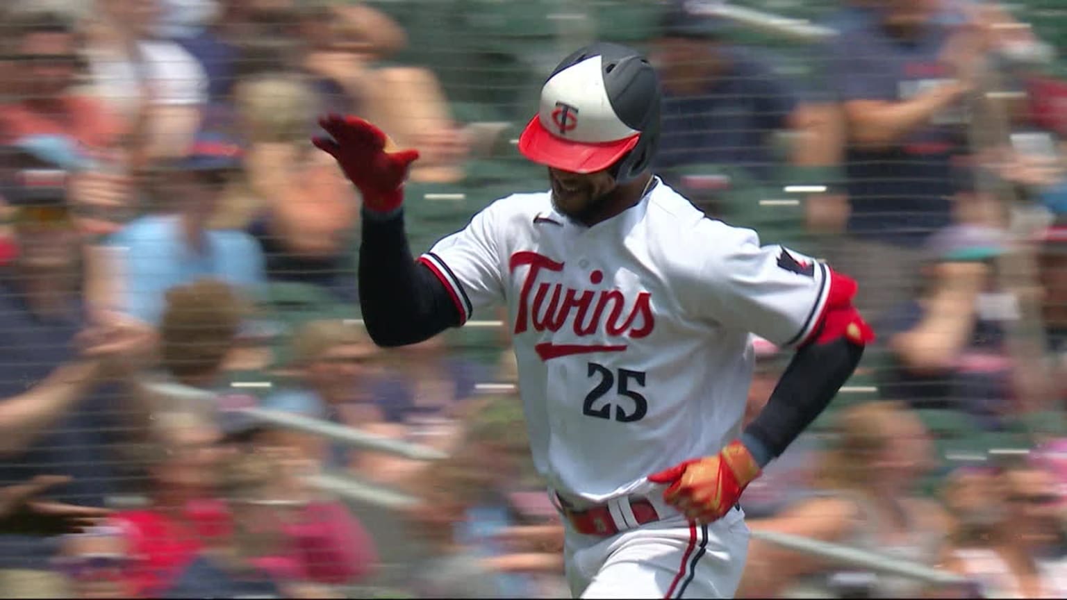 Twins turn tables, beat Orioles 3-2 on Byron Buxton's two-run walkoff homer