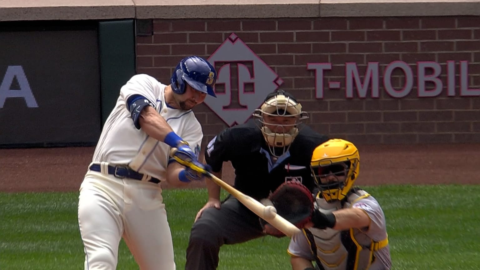 Cal Raleigh launches a solo homer to right field | 05/28/2023 | Seattle ...