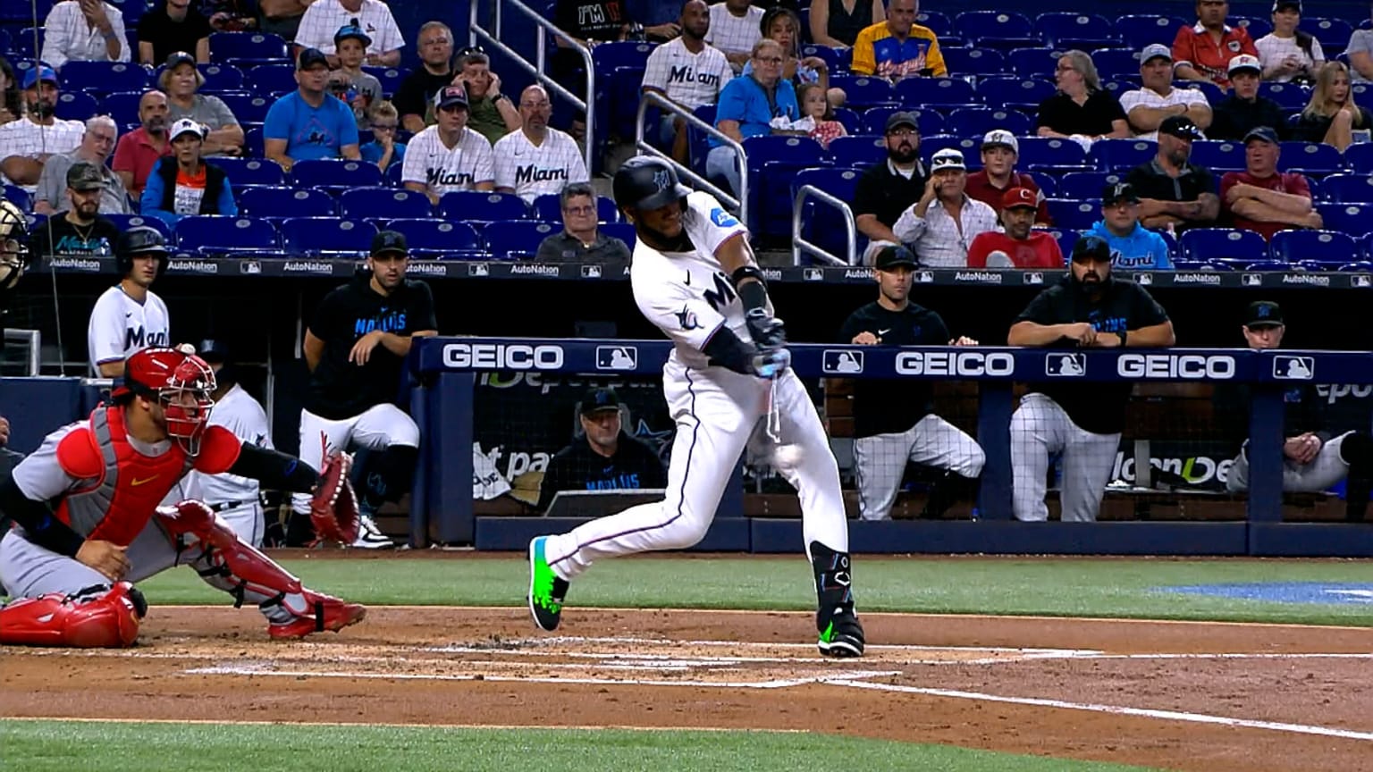 Bryan De La Cruz rips an RBI single to left field | 07/05/2023 | Miami ...