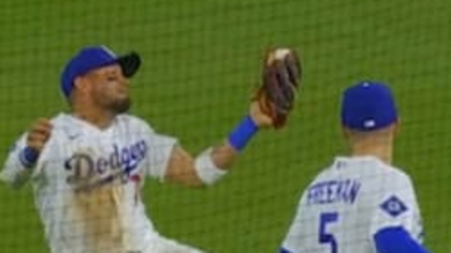 Miguel Rojas catches popup for the second out | 03/30/2026 | Los