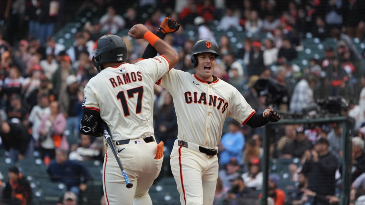 ★ホームラン★ Mike Yastrzemski's leadoff home run (7) | 06/25/2025 | MLB.com