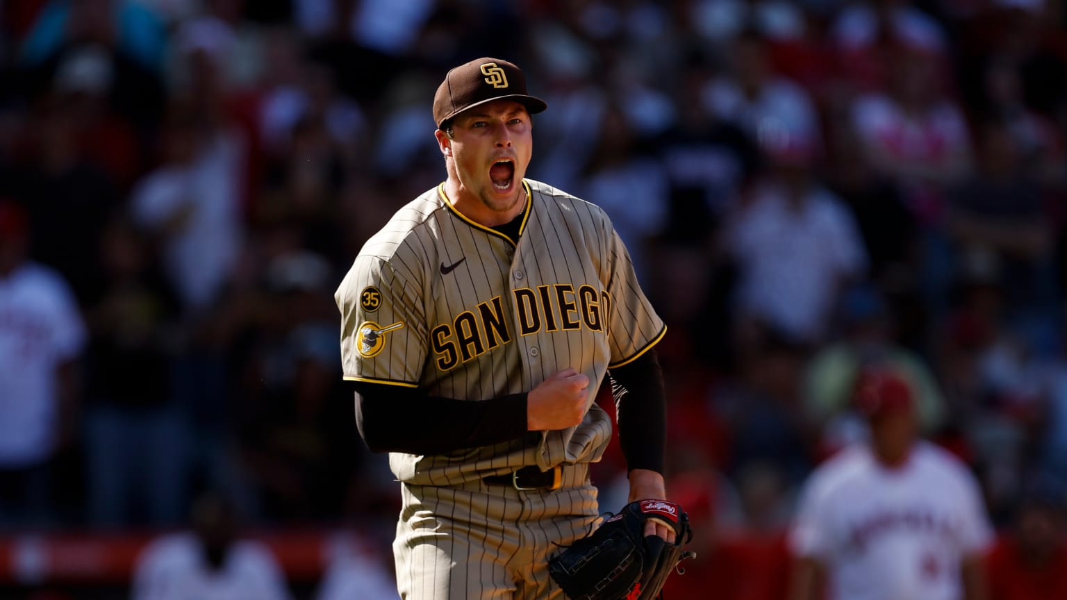 Mason Miller records the save, Padres' win | 04/19/2026 | San