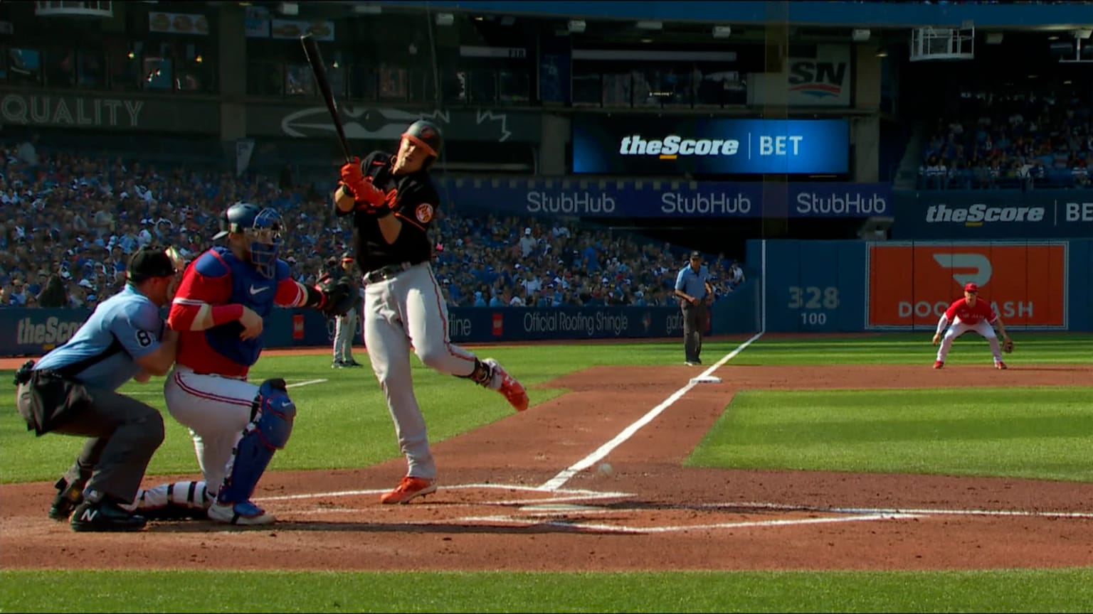 Mountcastle gets plunked by pitch on the elbow, exits | 09/17/2022 ...