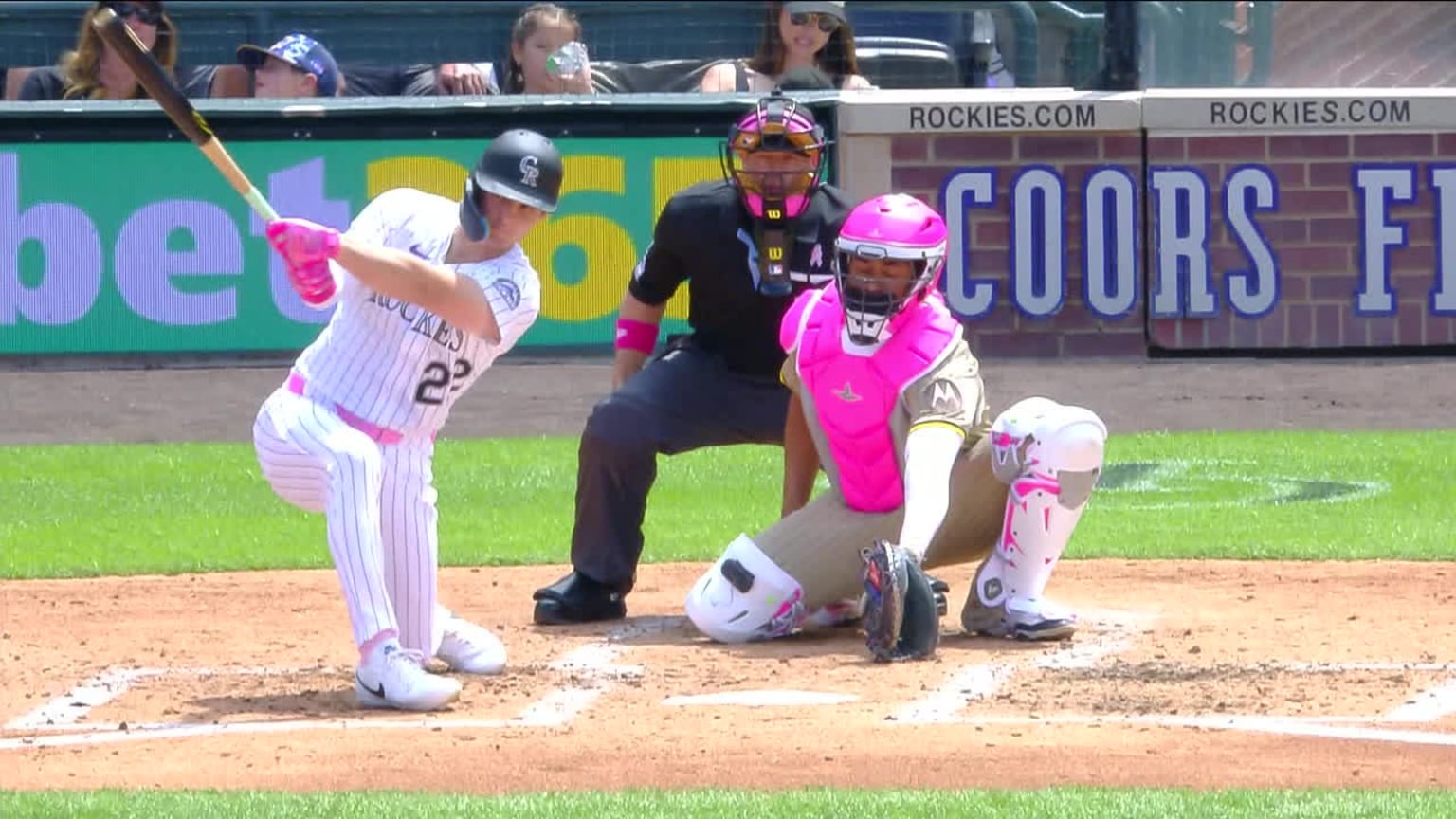 Mickey Moniak's RBI single