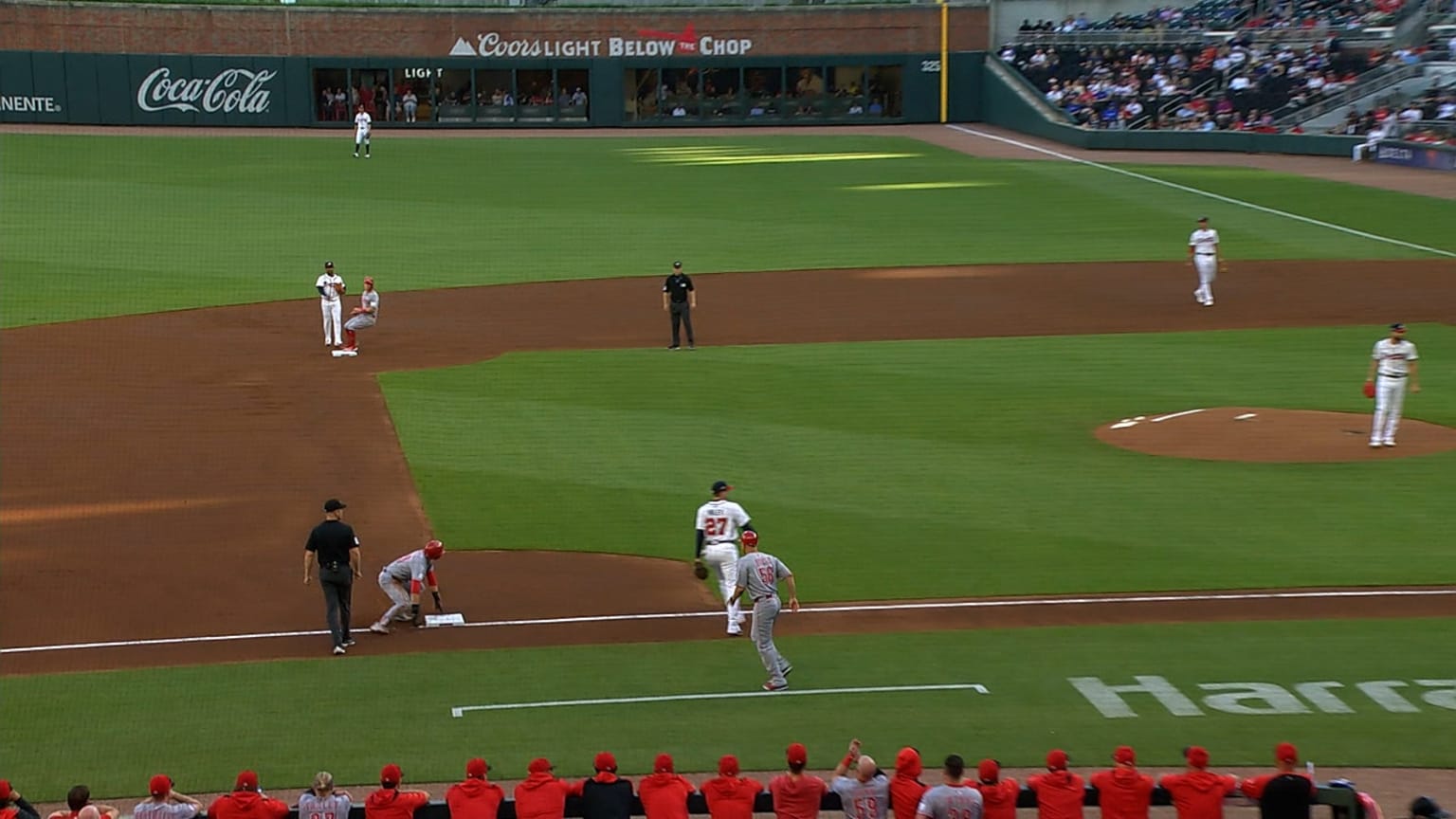 Reds execute double steal in the 1st | 05/06/2025 | Cincinnati Reds