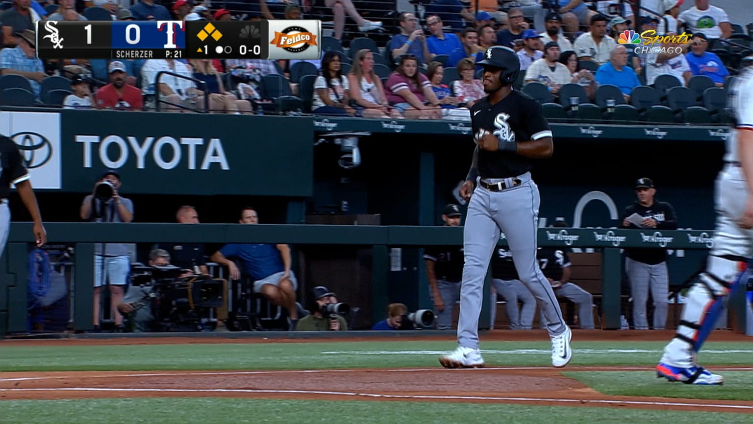 Yasmani Grandal walks and scores Tim Anderson | 08/03/2023 | Chicago ...