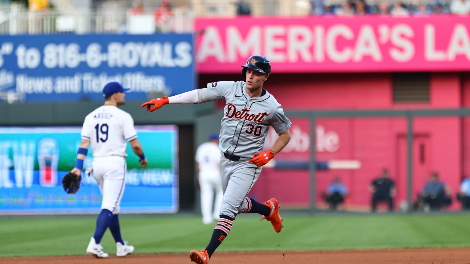 Kerry Carpenter's Solo Home Run Energizes Comerica Park post image