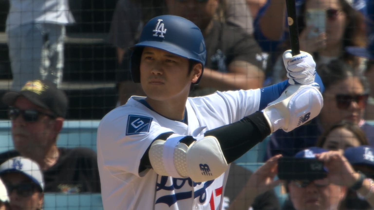 Shohei Ohtani #39 s RBI single 05/18/2025 Los Angeles Dodgers