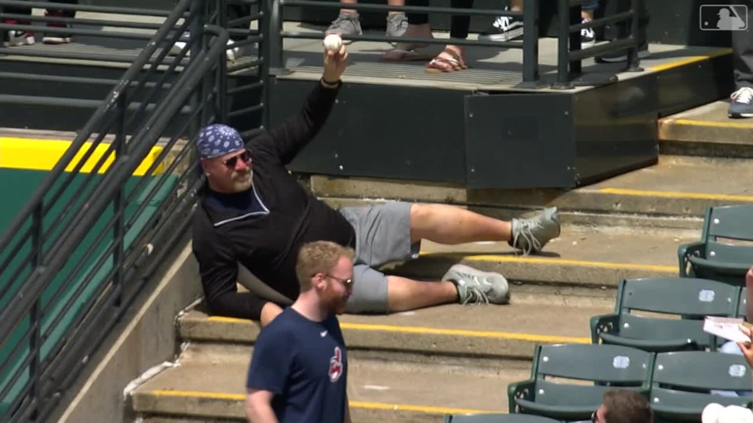 Best Seat In The House? Detroit Tigers Fan Catches Five Foul Balls - Men's  Journal