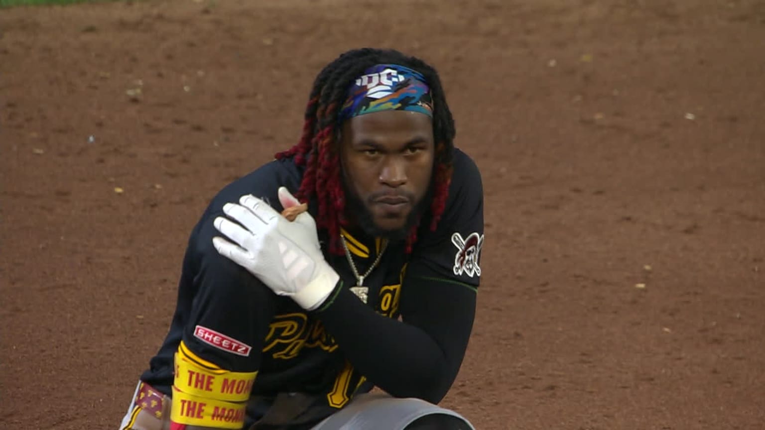 Oneil Cruz steals second base | 07/11/2025 | Pittsburgh Pirates