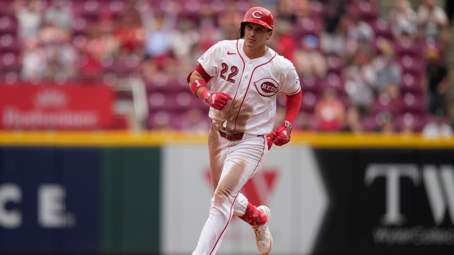 JJ Bleday crushes a solo home run to right-center field to extend the Reds' lead to 6-3 in the bottom of the 7th