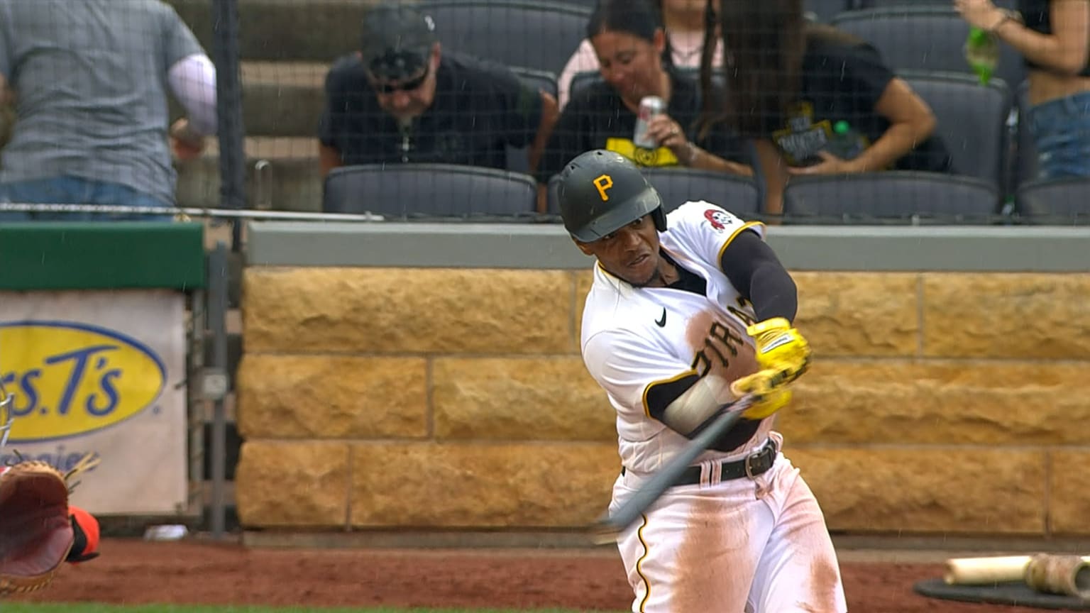 Ke'Bryan Hayes' solo homer (9) 08/23/2023 Pittsburgh Pirates