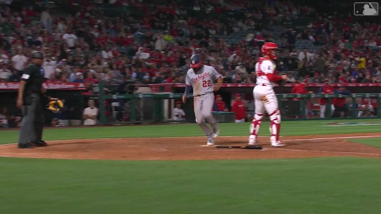 Dominic Smith scores on a heads-up run in the 7th | 04/10/2023 ...
