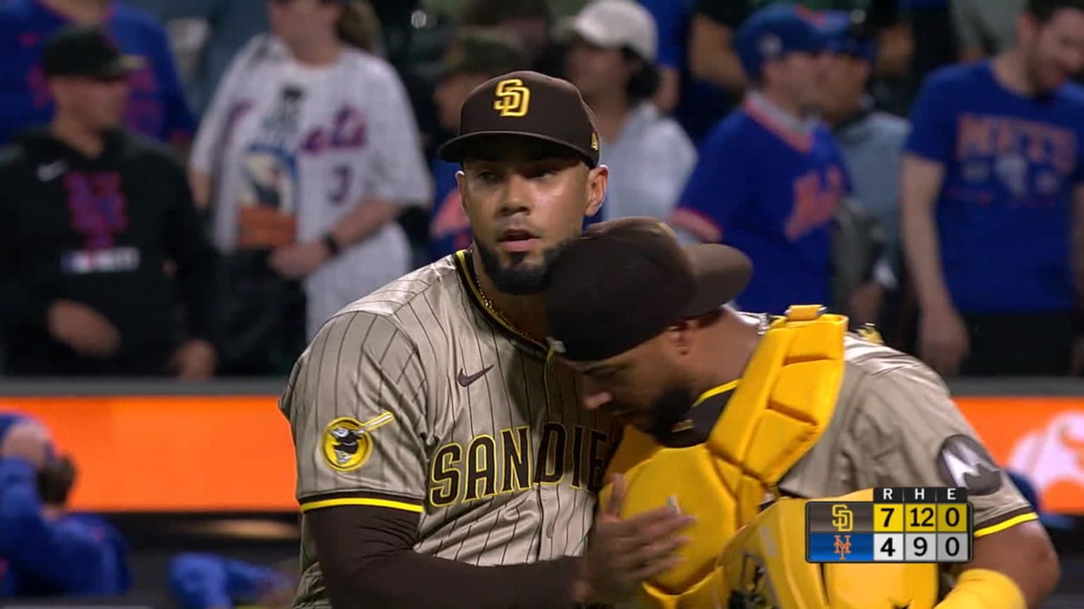 Robert Suarez secures his 39th save of the season | 09/17/2025 | MLB.com