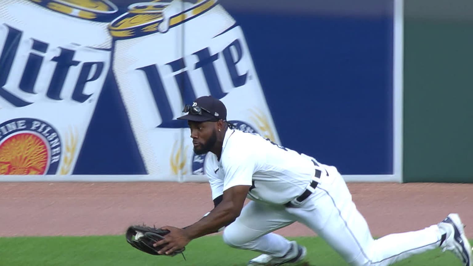 Akil Baddoo makes a nice catch in the 4th inning | 08/26/2023 | Detroit