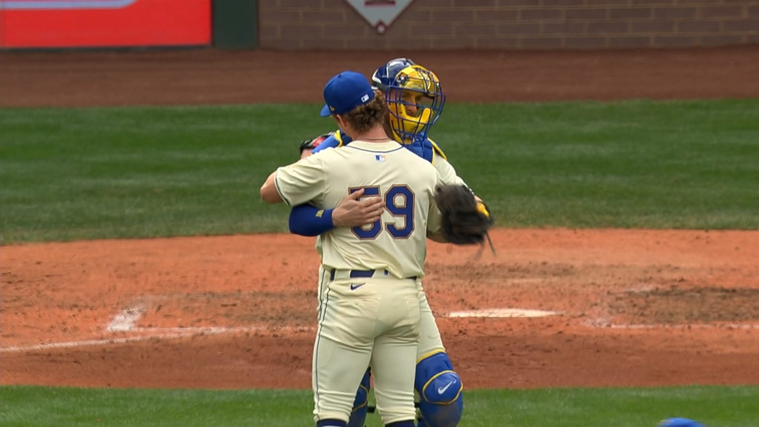 Troy Taylor seals the Mariners' win 09/29/2024 Seattle Mariners