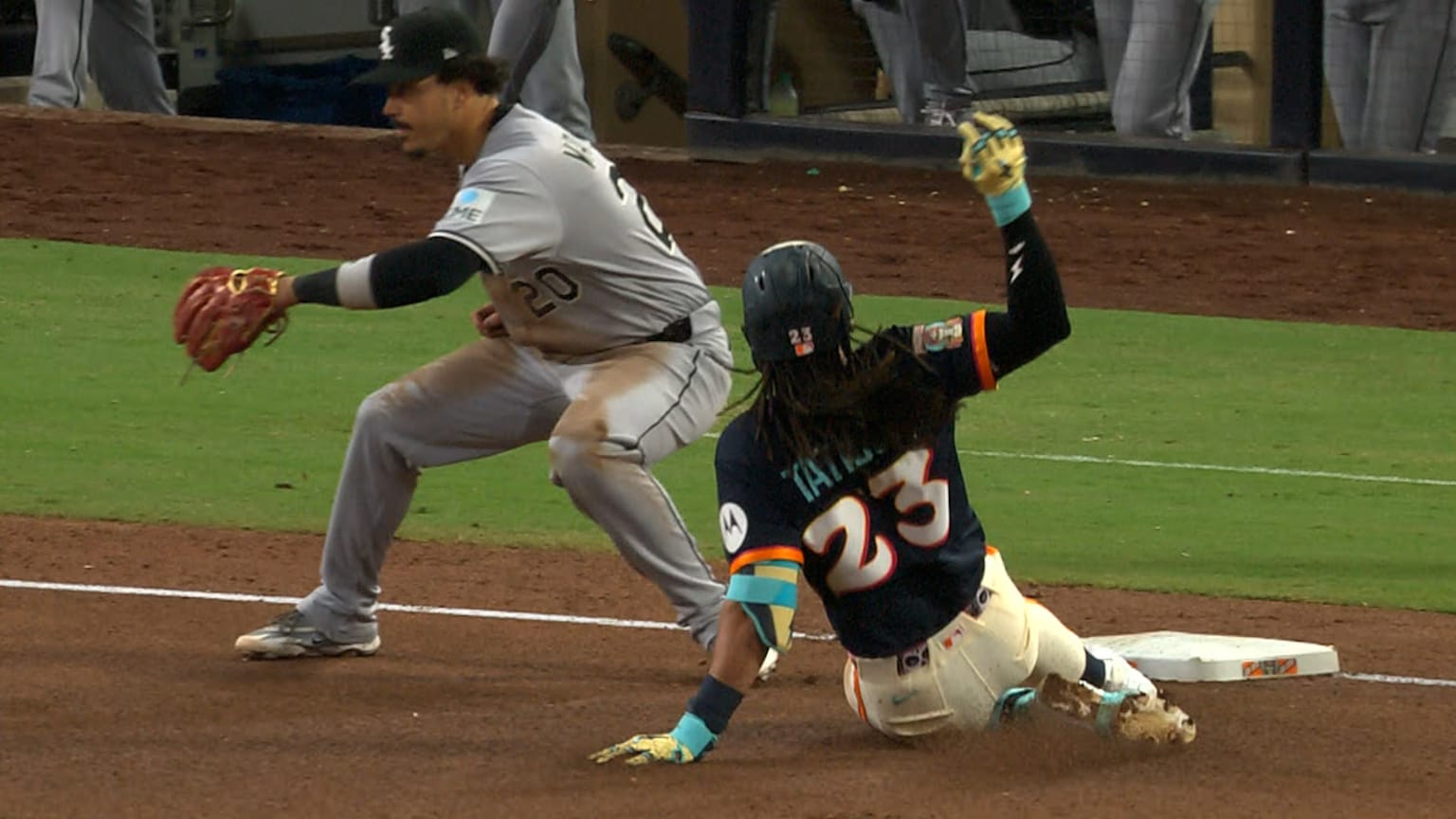 CFUSHOP 断捨離中 専用SAN DIEGO TATIS JR. Fernando Tatis Jr.'s triple | 05/01/2026 | San Diego Padres