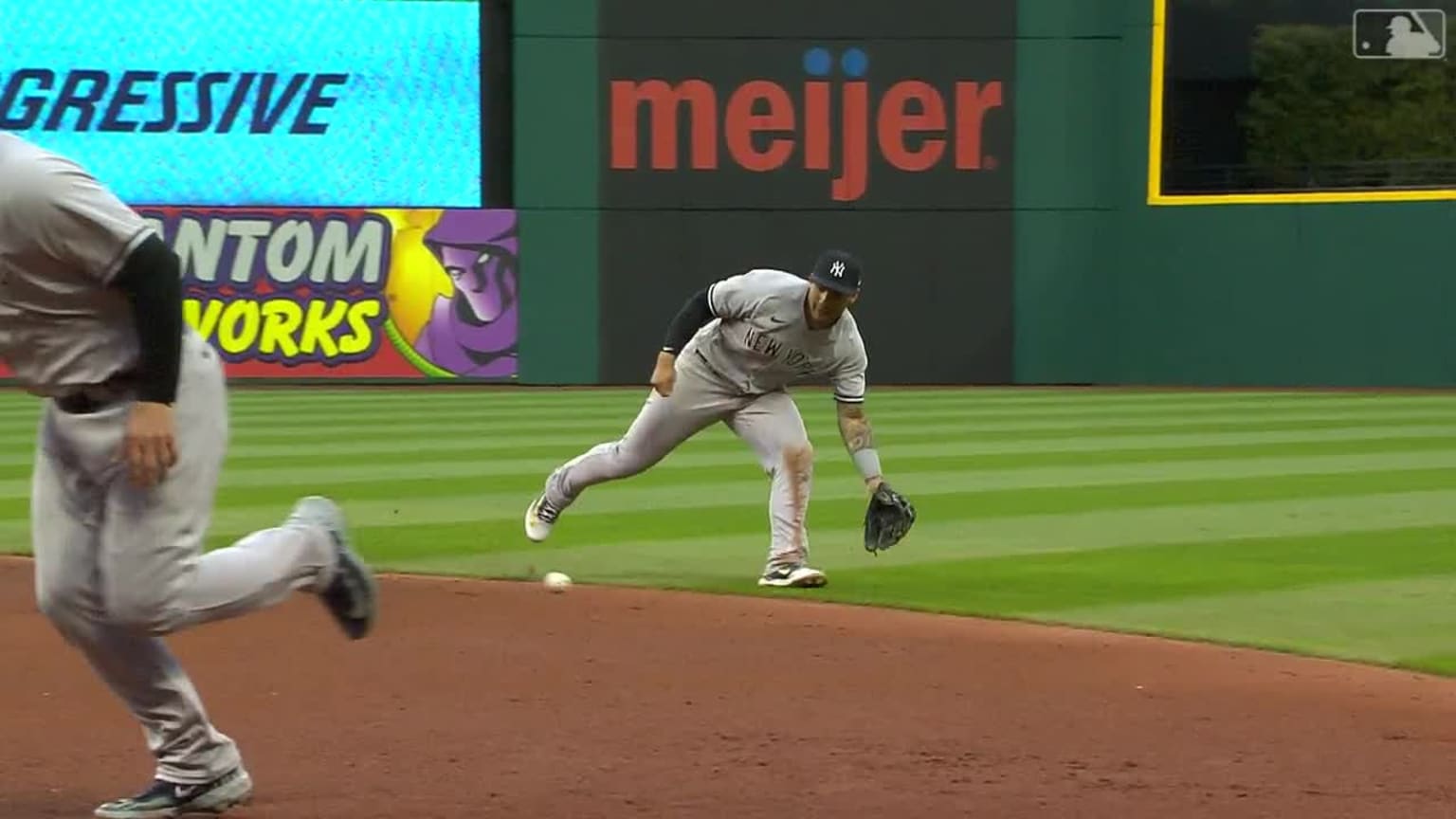 Torres recovers for slick play 04/10/2023