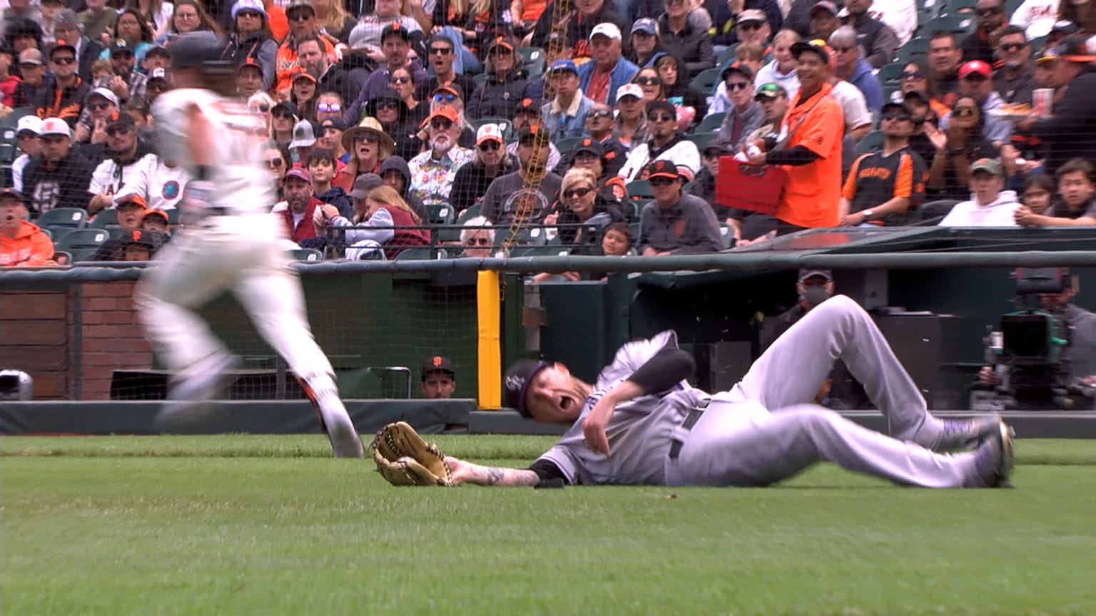 Rockies' Kyle Freeland leaves game in second inning with injury – The  Denver Post