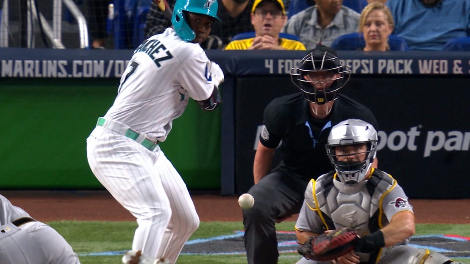 Jesús Sánchez hits an RBI single for the first run | 06/23/2023 | Miami ...