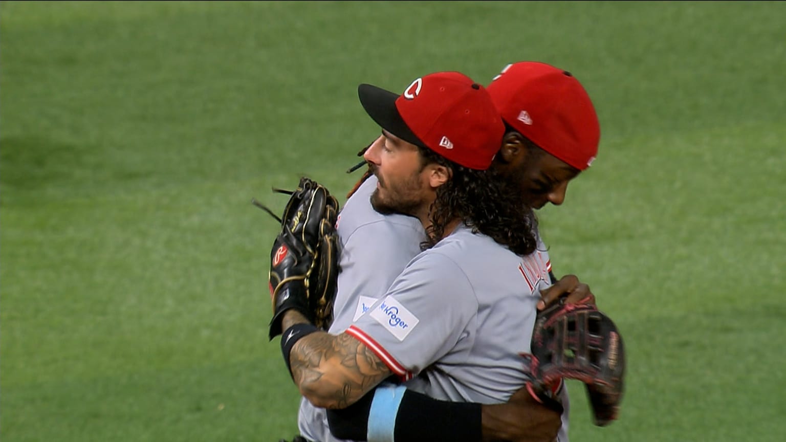 Sam Moll secures the Reds' 8-2 win | 08/06/2024 | Cincinnati Reds