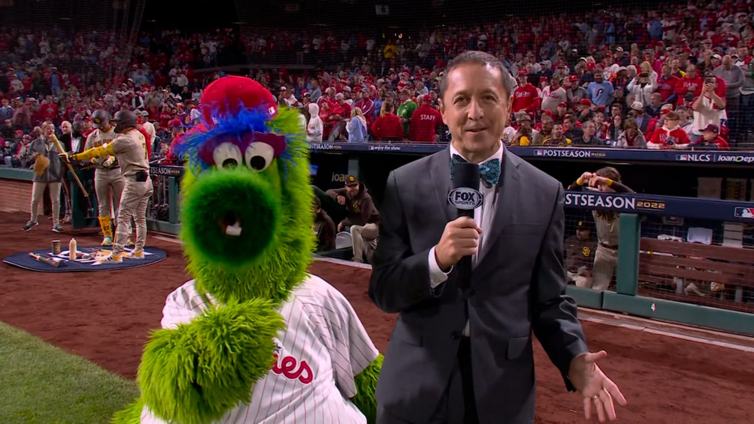 Hiroshima baseball team has a blue Phillie Phanatic doppleganger