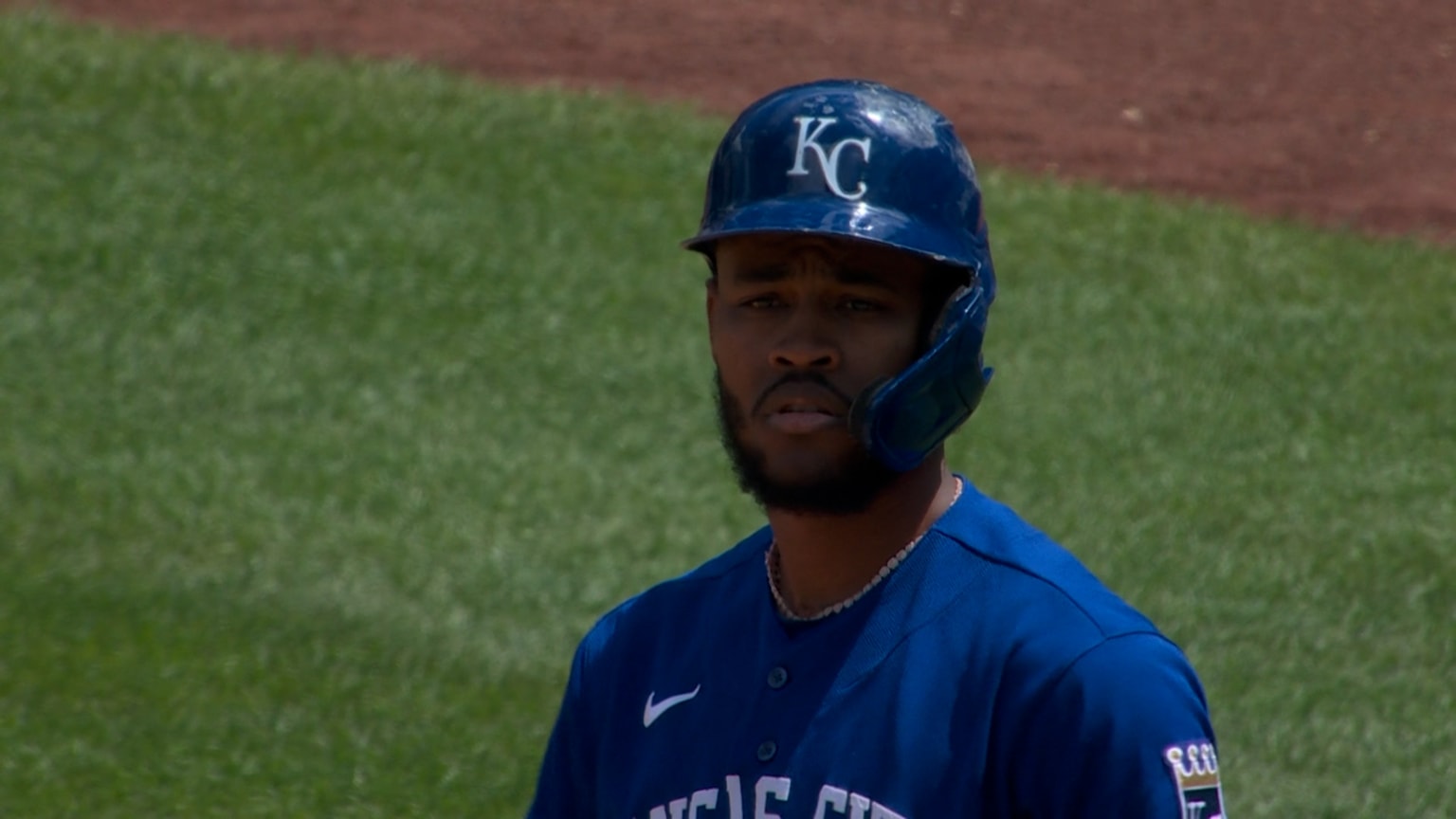 Maikel Garcia hits an RBI single to tie the game at 2 | 07/22/2023