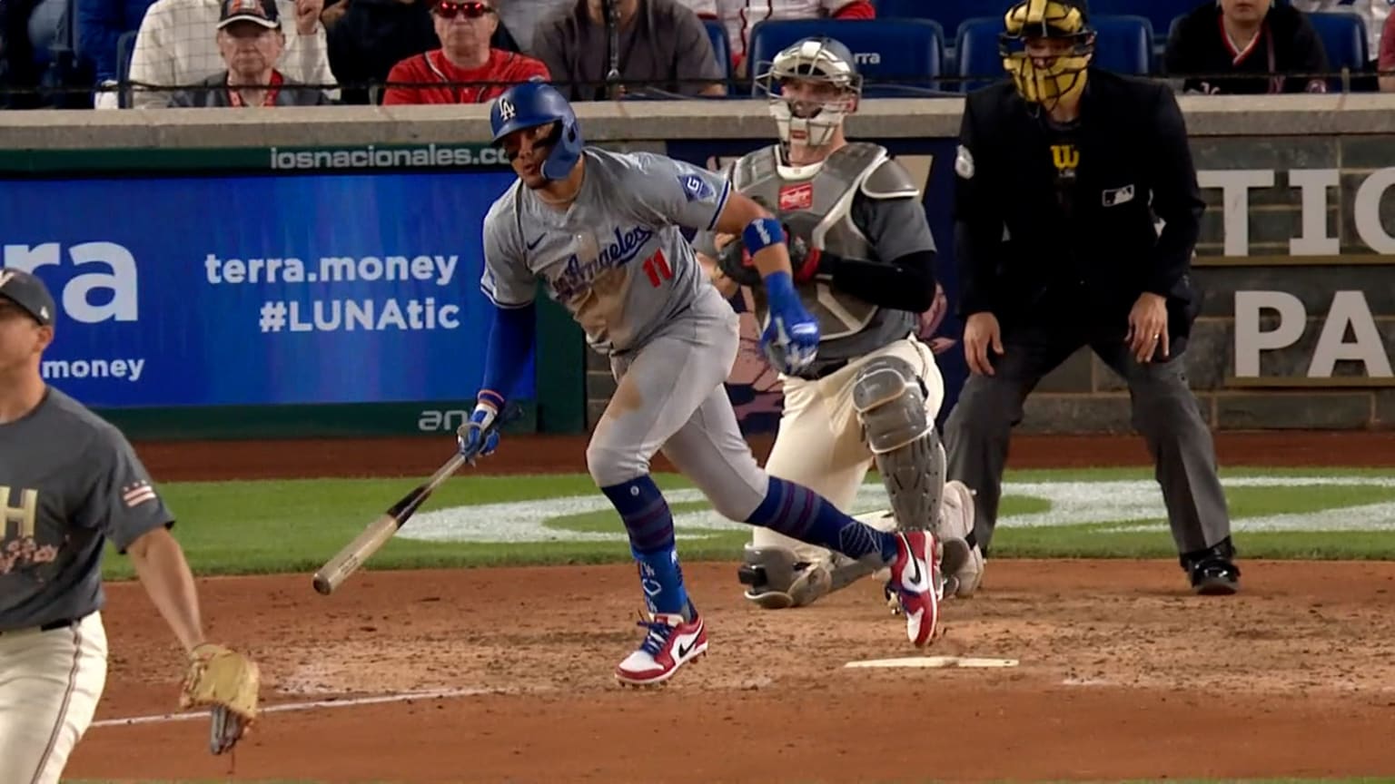 Miguel Rojas' RBI single to right-center field | 04/23/2024 | Los ...