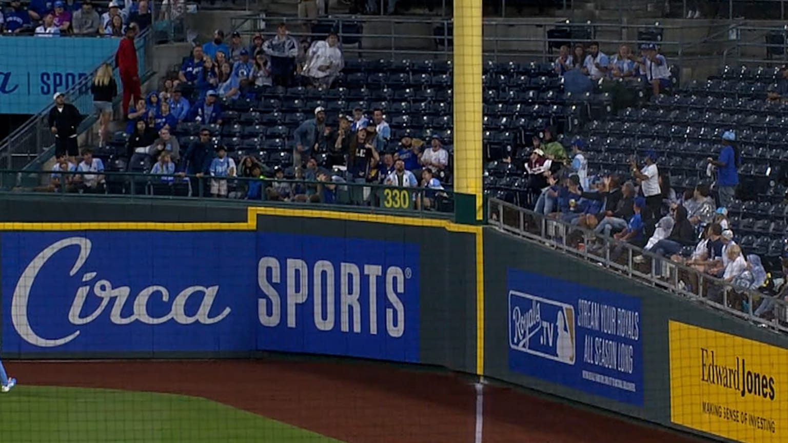 Patrick Bailey's two-run homer confirmed after review | 09/26/2026 ...