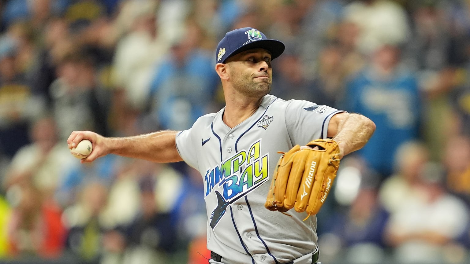 Nick Martinez strikes out five in World Series Game 1