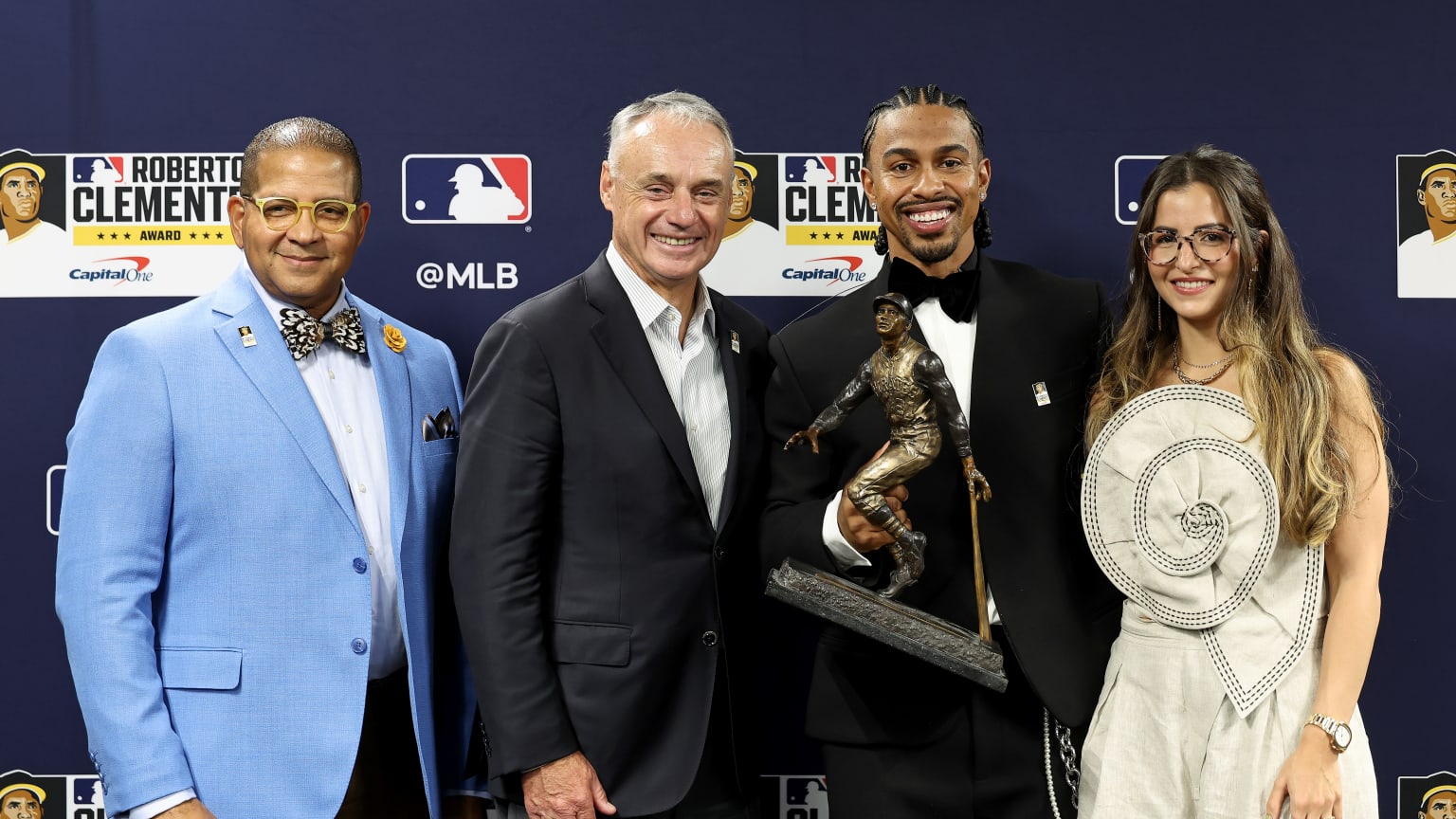 Francisco Lindor on winning Roberto Clemente Award | 10/26/2026 | New ...