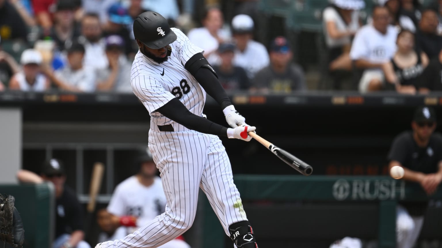 Luis Robert Jr.'s RBI double | 06/20/2024 | Chicago White Sox