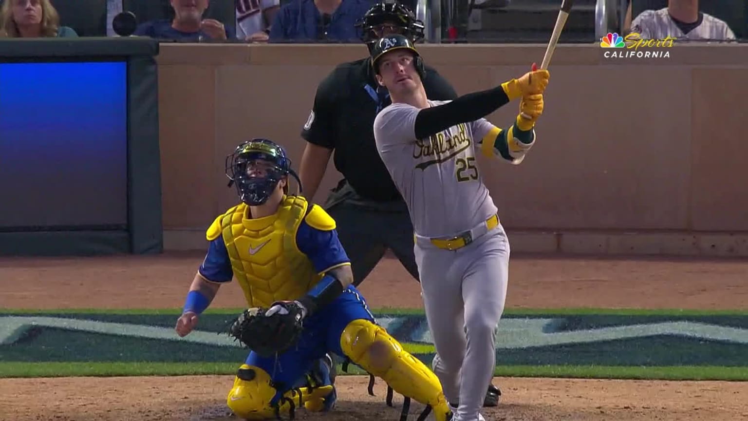 Brent Rooker's go-ahead triple | 06/14/2024 | Athletics