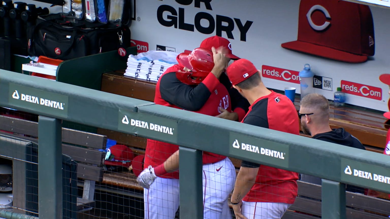 Mlb Gameday: 4 1 Phillies Victory   Reds' Disappointing Performance (08/11/2025) - 4hiswny