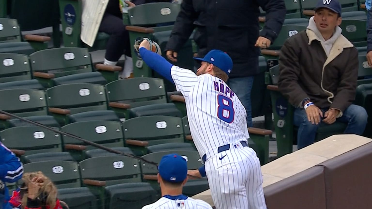 Ian Happ leaps into stands to make catch | 04/20/2026 | Chicago Cubs