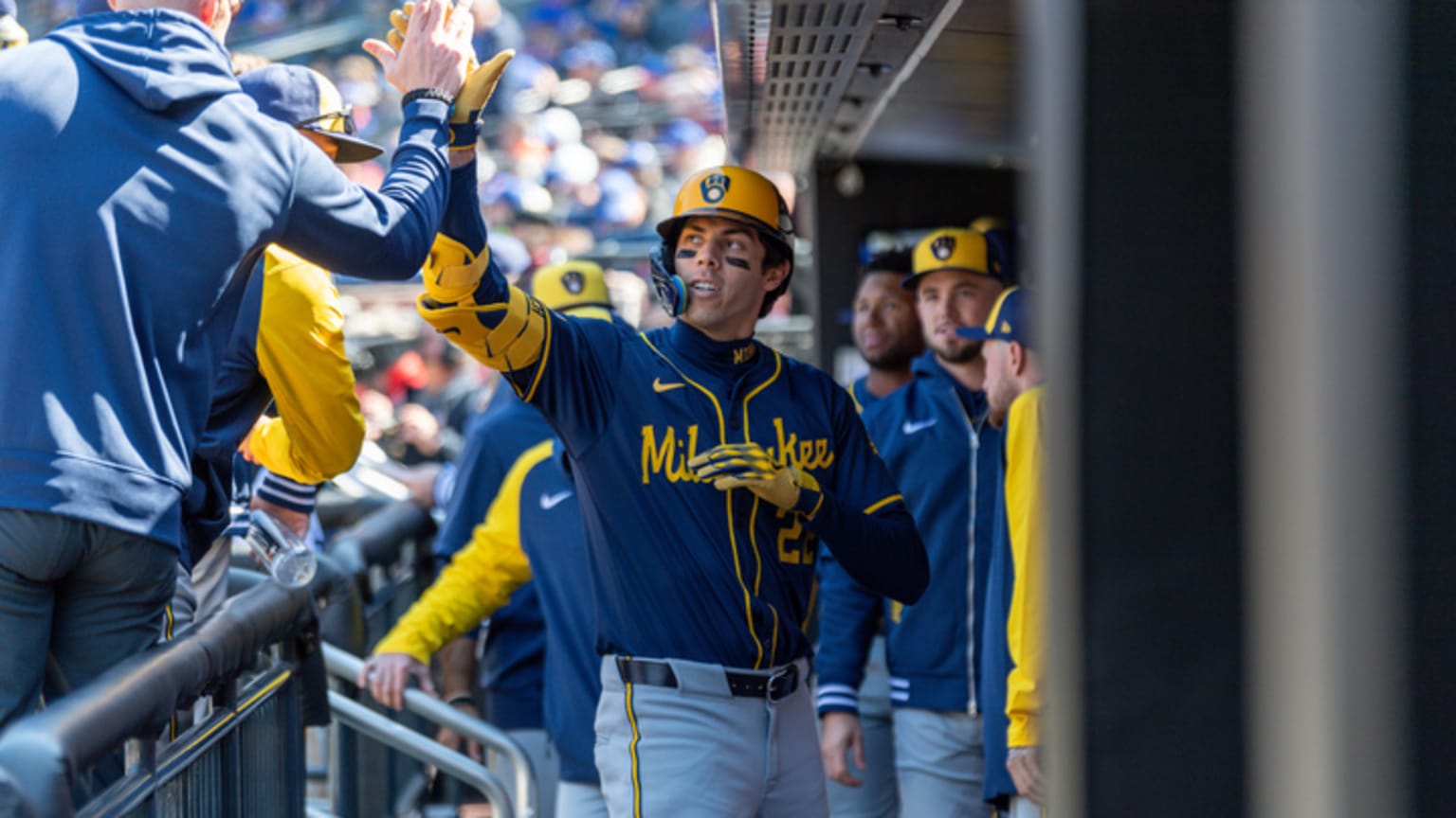 Christian Yelich's first home run of 2024 03/29/2024 Milwaukee Brewers