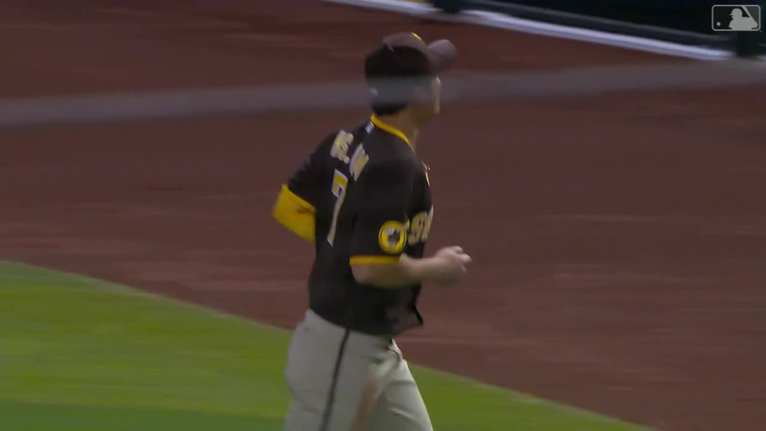 HaSeong Kim makes a great defensive stop in the 6th 04/21/2023 San Diego Padres