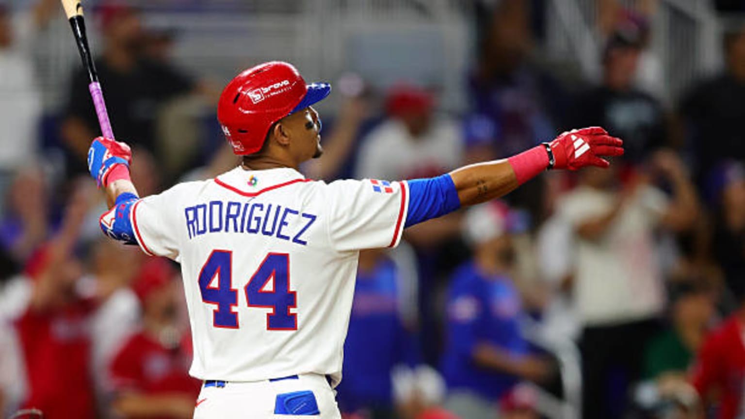 Julio Rodríguez fuels Dominican Republic's 12-3 win