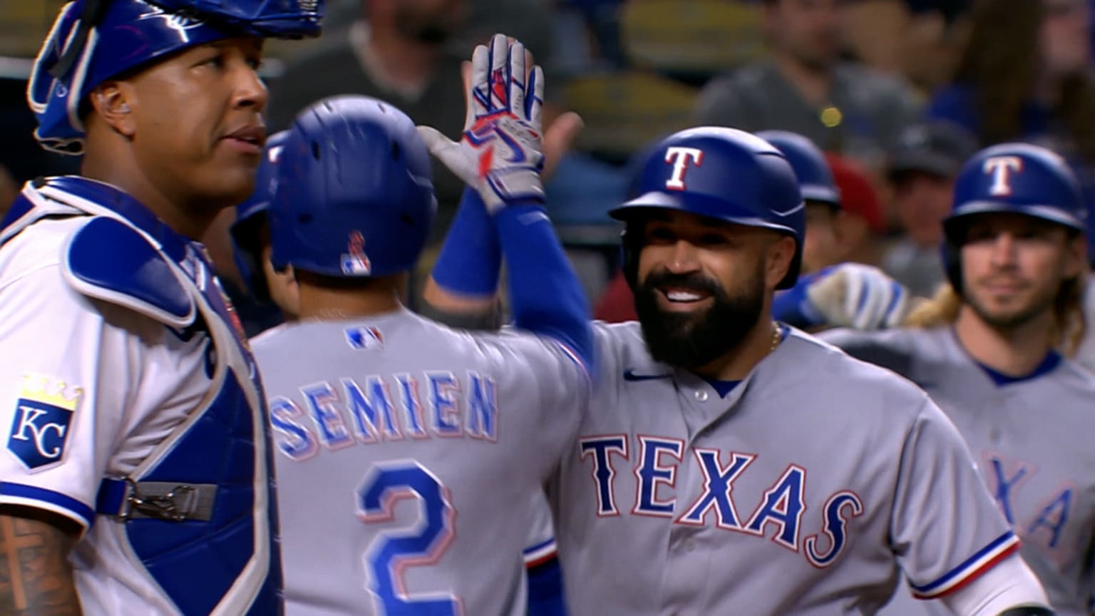 The Rangers score five in the 6th 04/18/2023 Texas Rangers