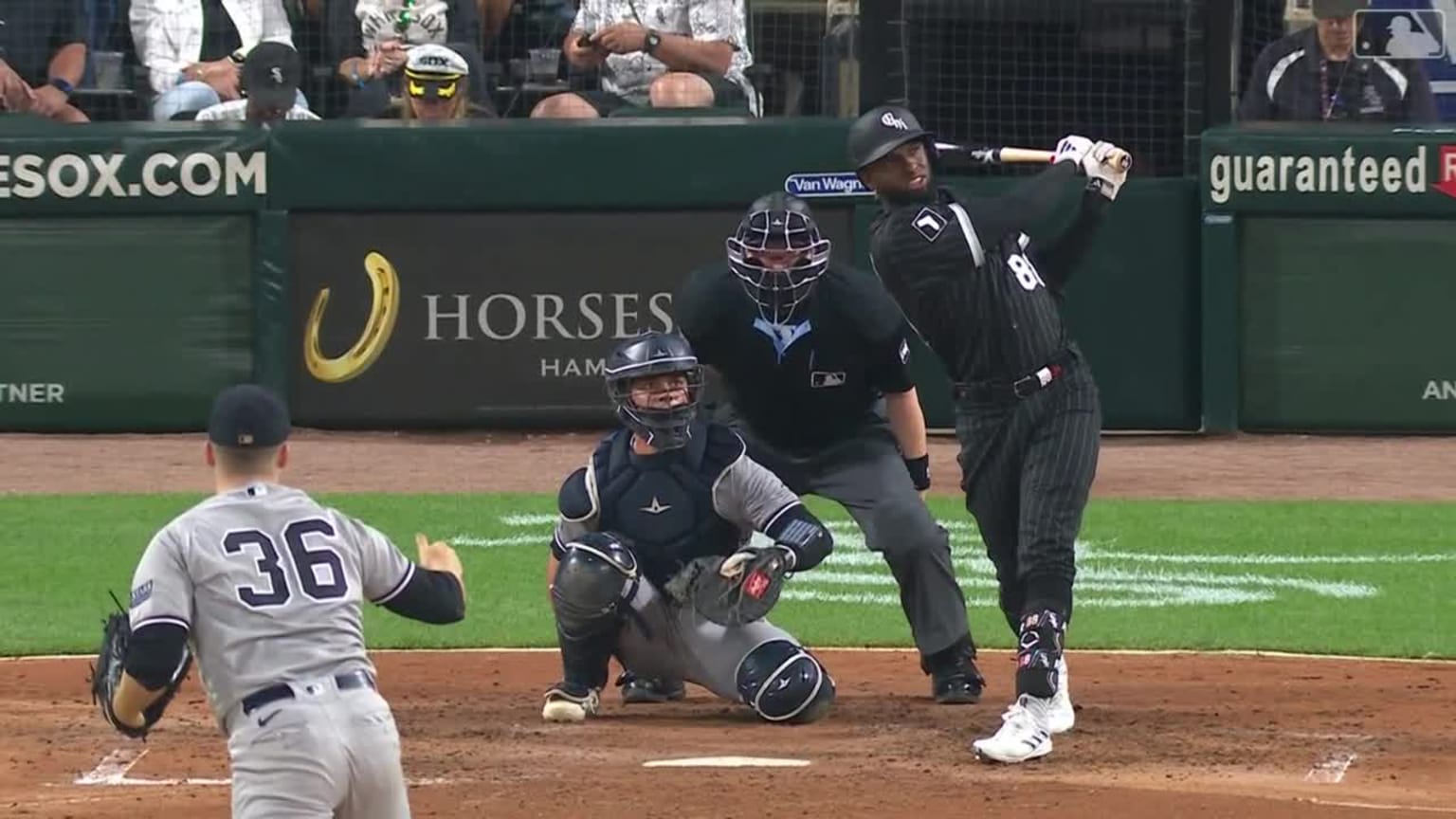 Luis Robert Jr.'s solo dinger (33), 08/19/2023