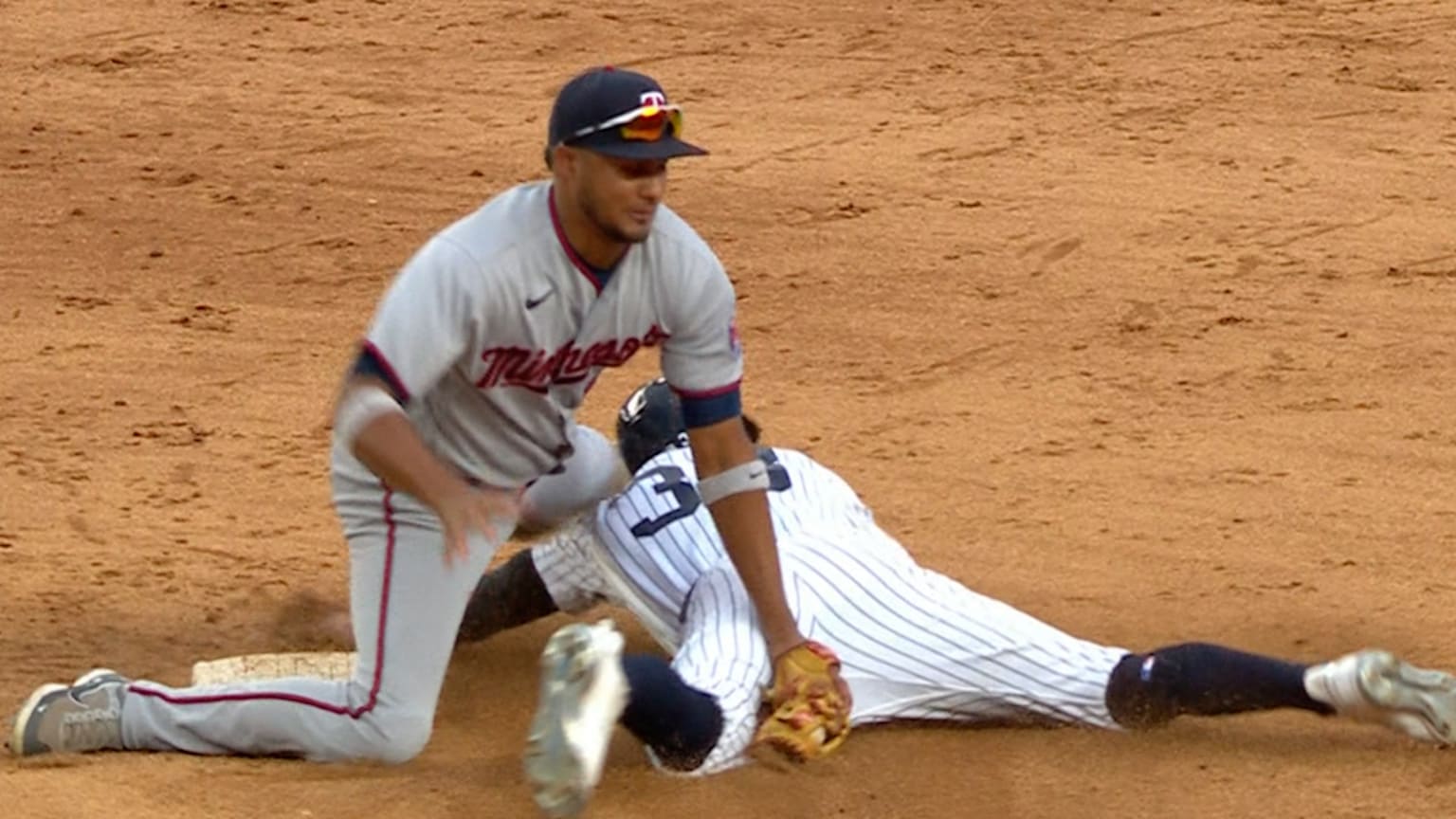 Fuzzy on X: Twins: *makes the playoffs* Yankees