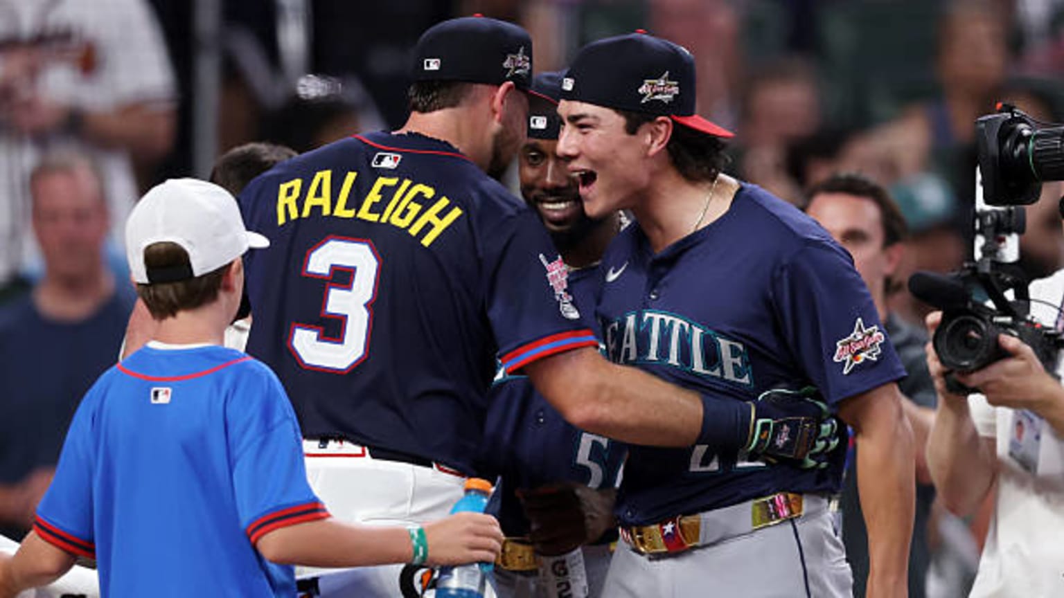 Cal Raleigh's 18th home run wins the Derby | 07/15/2025 | MLB.com
