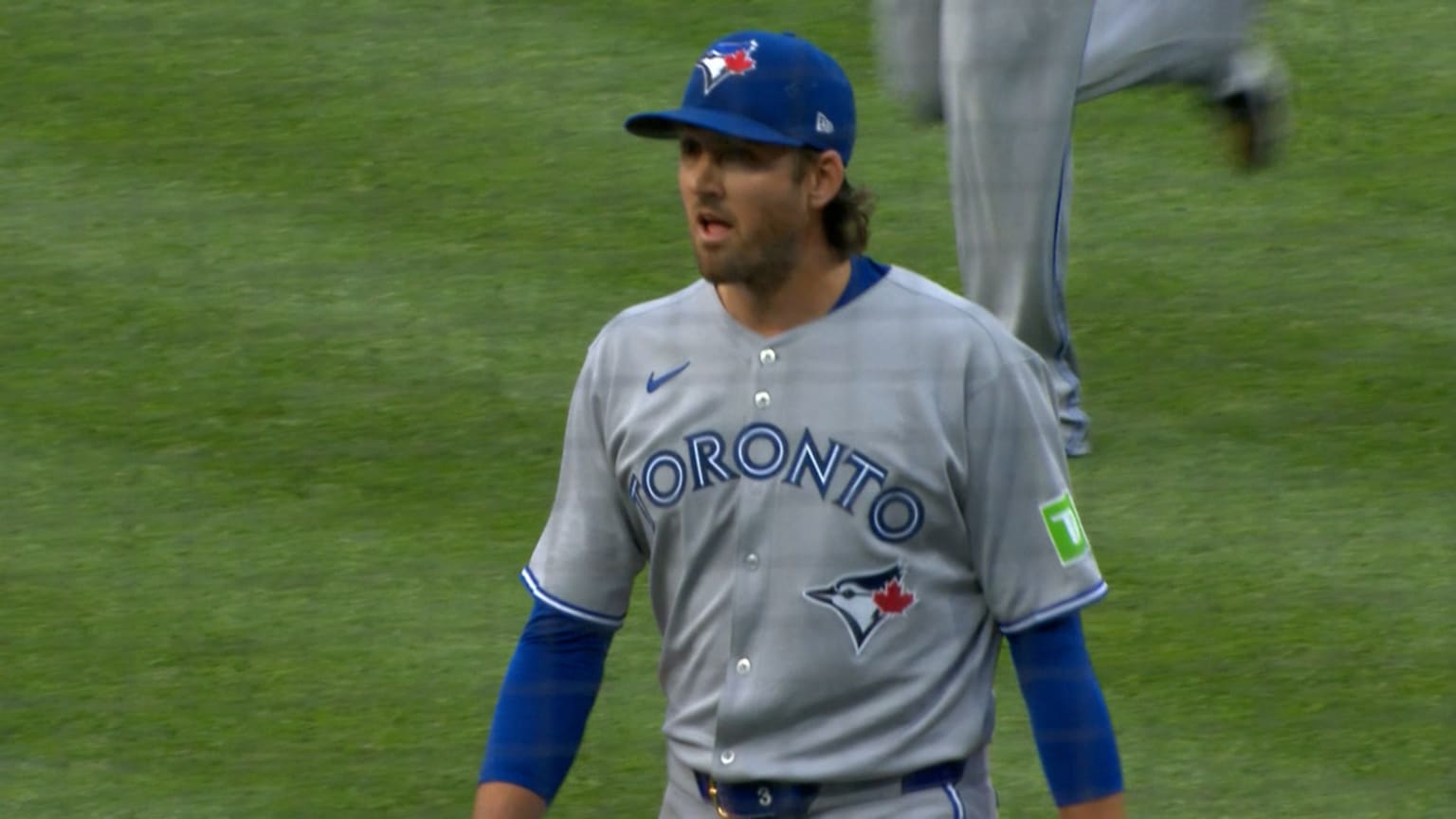 MLB ブルージェイズ KEVIN GAUSMAN GOLD ref Kevin Gausman strikes out four in strong outing | 10/17/2025