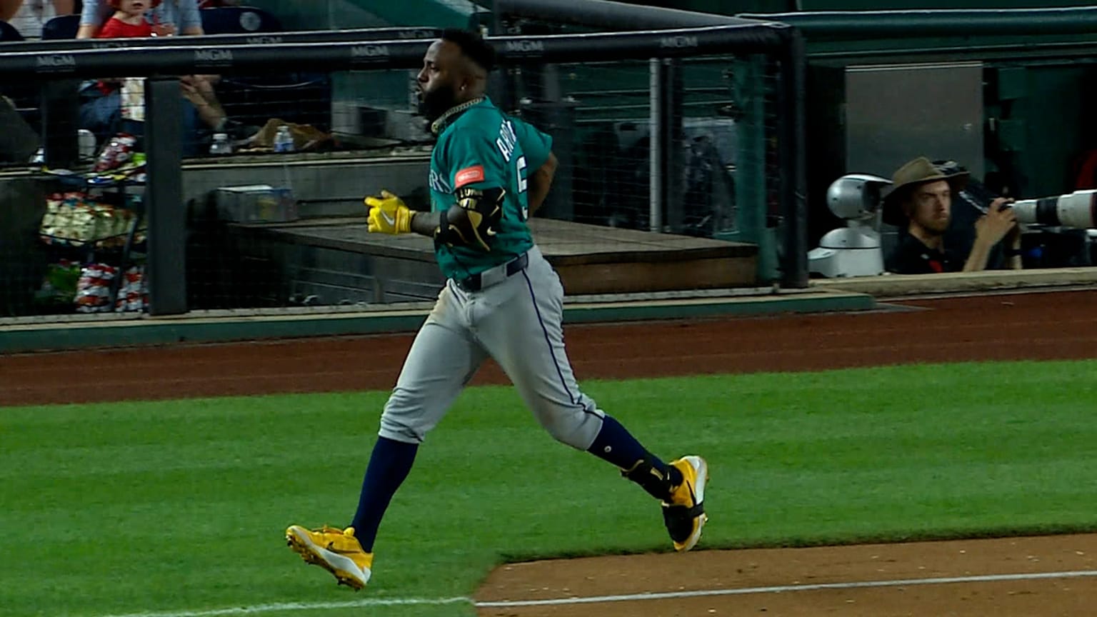 Randy Arozarena exits game with injury | 06/12/2026 | Seattle Mariners