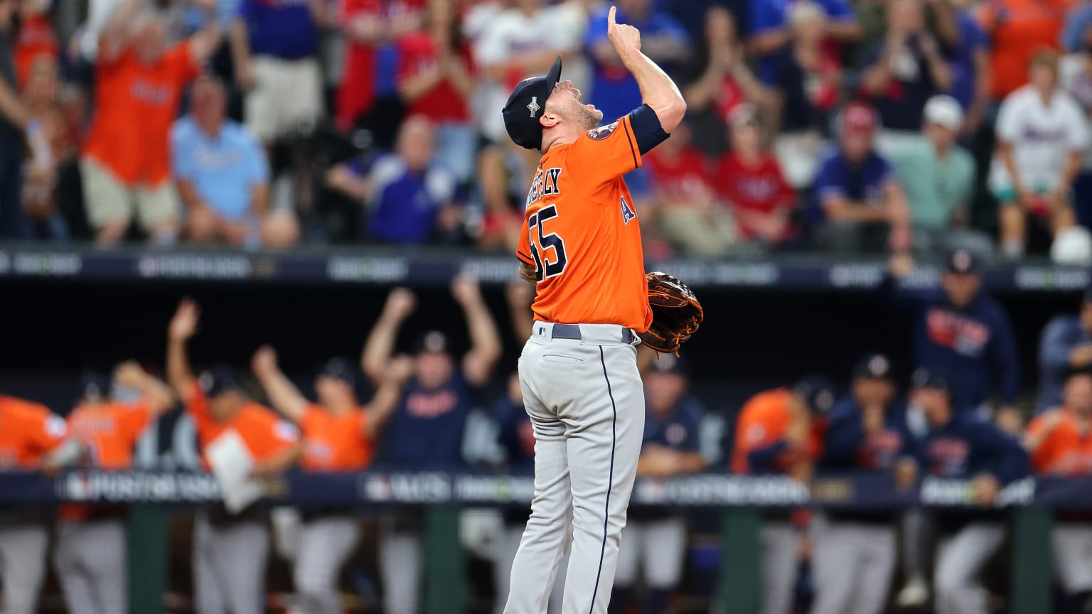 August 10, 2018: Houston Astros relief pitcher Ryan Pressly (55) pitches  during a Major League Baseball game between the Houston Astros and the  Seattle Mariners on 1970s night at Minute Maid Park